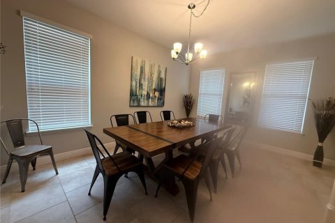 Villa ou maison à louer à Davenport, Floride: 5 chambres, 263.47 m2 № 2412685 - photo 4