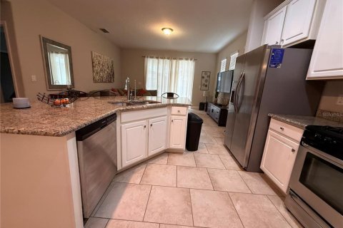 Villa ou maison à louer à Davenport, Floride: 5 chambres, 263.47 m2 № 2412685 - photo 9