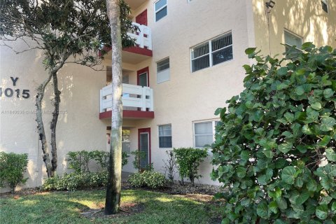 Condo in Margate, Florida, 2 bedrooms  № 1830710 - photo 12