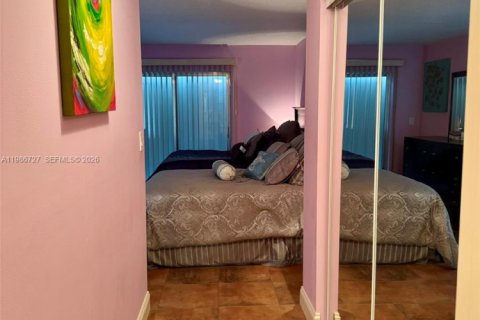 Condo in Fort Lauderdale, Florida, 2 bedrooms  № 2255150 - photo 18