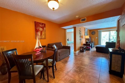 Condo in Fort Lauderdale, Florida, 2 bedrooms  № 2255150 - photo 7