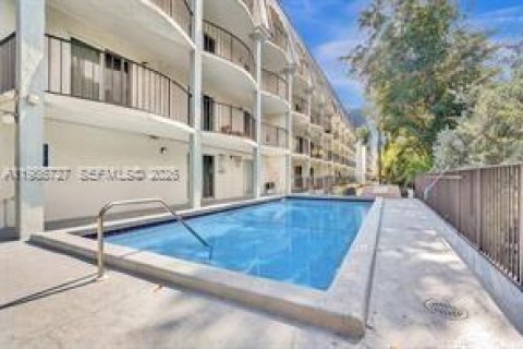 Condo in Fort Lauderdale, Florida, 2 bedrooms  № 2255150 - photo 26