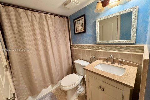 Condo in Fort Lauderdale, Florida, 2 bedrooms  № 2255150 - photo 21