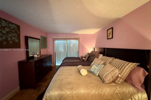 Condo in Fort Lauderdale, Florida, 2 bedrooms  № 2255150 - photo 19