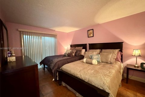 Condo in Fort Lauderdale, Florida, 2 bedrooms  № 2255150 - photo 17