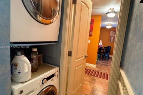 Condo in Fort Lauderdale, Florida, 2 bedrooms  № 2255150 - photo 22