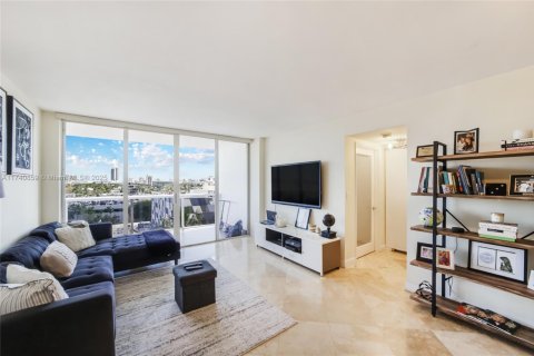 Copropriété à vendre à Miami Beach, Floride: 2 chambres, 117.99 m2 № 1812285 - photo 1