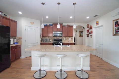 House in Kissimmee, Florida 4 bedrooms, 166.11 sq.m. № 1810987 - photo 4