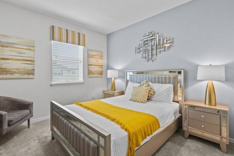 Casa en venta en Kissimmee, Florida, 7 dormitorios, 328.22 m2 № 1734018 - foto 11