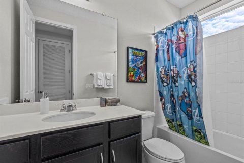 Casa en venta en Kissimmee, Florida, 7 dormitorios, 328.22 m2 № 1734018 - foto 28