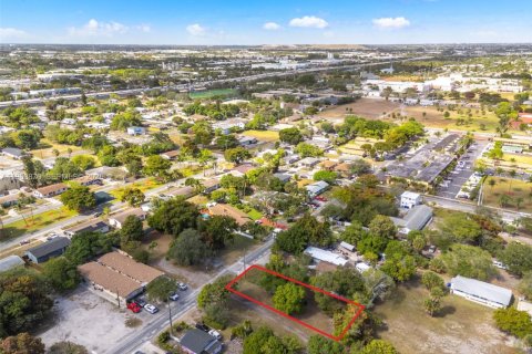 Land in Pompano Beach, Florida № 2027178 - photo 12