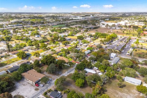 Land in Pompano Beach, Florida № 2027178 - photo 13