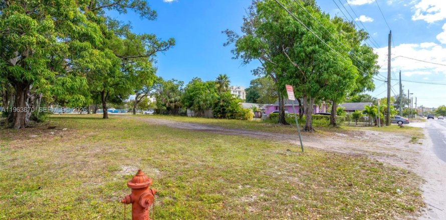 Land in Pompano Beach, Florida № 2027178