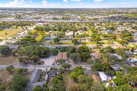 Land in Pompano Beach, Florida № 2027178 - photo 11