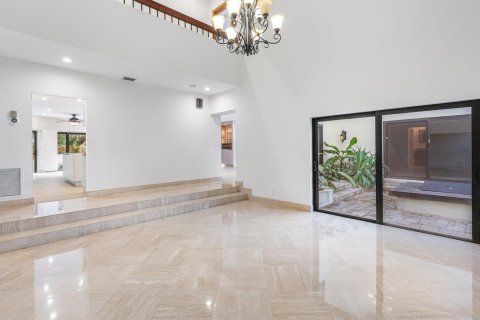 Villa ou maison à vendre à Boca Raton, Floride: 4 chambres, 465.53 m2 № 2077706 - photo 15