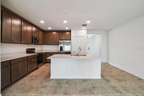 House in Hudson, Florida 4 bedrooms, 276.85 sq.m. № 1657168 - photo 8
