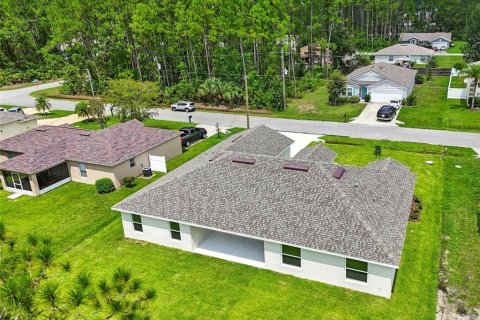House in Palm Coast, Florida 3 bedrooms, 205.13 sq.m. № 1765685 - photo 11