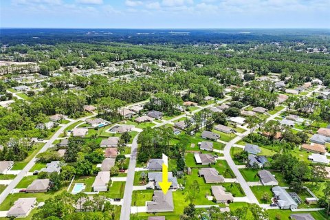 House in Palm Coast, Florida 3 bedrooms, 205.13 sq.m. № 1765685 - photo 22