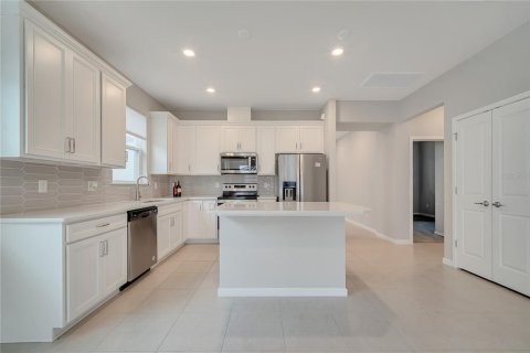Villa ou maison à louer à Kissimmee, Floride: 2 chambres, 146.69 m2 № 2229133 - photo 16