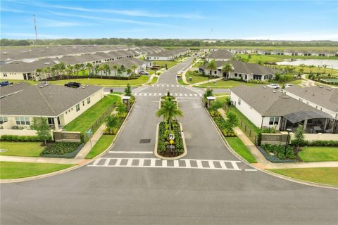 Villa ou maison à louer à Kissimmee, Floride: 2 chambres, 146.69 m2 № 2229133 - photo 8