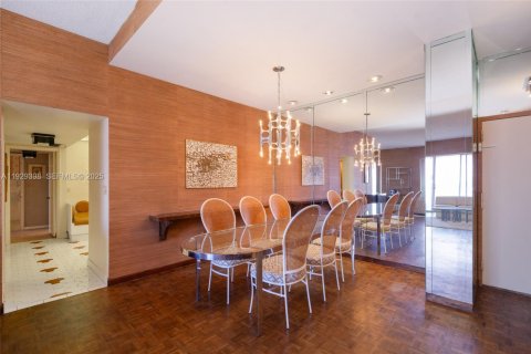 Copropriété à vendre à Aventura, Floride: 2 chambres, 198.07 m2 № 2249108 - photo 8