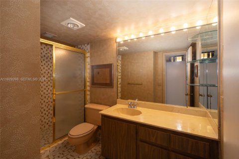 Copropriété à vendre à Aventura, Floride: 2 chambres, 198.07 m2 № 2249108 - photo 17