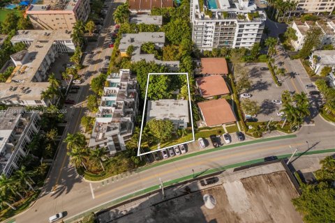 Commercial property in Bay Harbor Islands, Florida № 1859608 - photo 24
