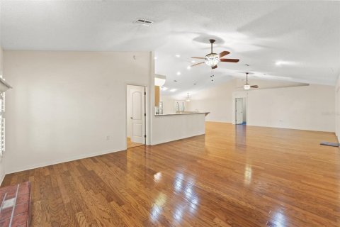 House in Brooksville, Florida 3 bedrooms, 213.49 sq.m. № 1580625 - photo 8