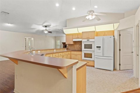 House in Brooksville, Florida 3 bedrooms, 213.49 sq.m. № 1580625 - photo 10