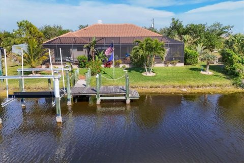 Casa en venta en Port Charlotte, Florida, 3 dormitorios, 193.14 m2 № 1601905 - foto 5