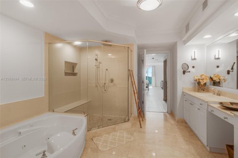 Condominio en venta en Aventura, Florida, 3 dormitorios, 304.16 m2 № 2089952 - foto 17