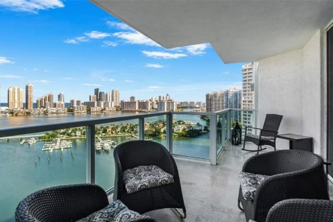 Condominio en venta en Aventura, Florida, 3 dormitorios, 304.16 m2 № 2089952 - foto 3