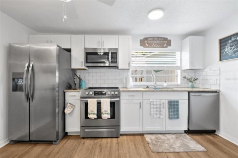 Villa ou maison à vendre à Port Richey, Floride: 2 chambres, 66.89 m2 № 1783223 - photo 11