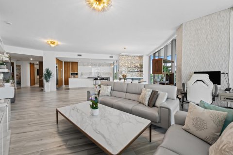 Condo in Fort Lauderdale, Florida, 4 bedrooms  № 2431496 - photo 7
