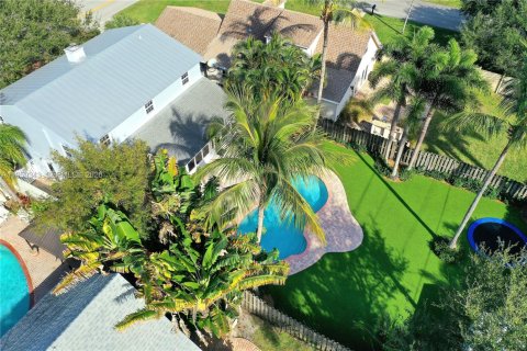 Casa en venta en Boca Raton, Florida, 4 dormitorios, 197.7 m2 № 2018139 - foto 6