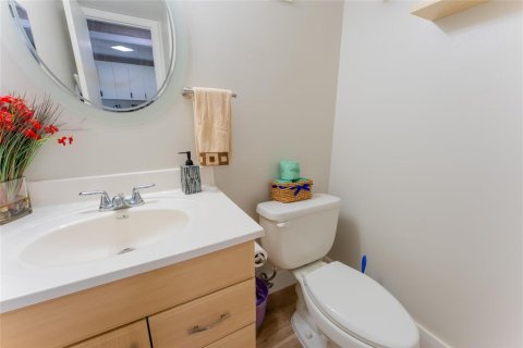 Copropriété à vendre à Pembroke Pines, Floride: 1 chambre, 74.32 m2 № 2250341 - photo 3