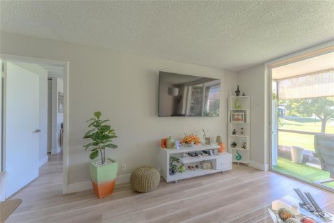 Copropriété à vendre à Pembroke Pines, Floride: 1 chambre, 74.32 m2 № 2250341 - photo 13