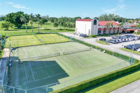 Copropriété à vendre à Pembroke Pines, Floride: 1 chambre, 74.32 m2 № 2250341 - photo 26