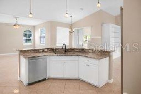 Villa ou maison à vendre à Hudson, Floride: 3 chambres, 206.24 m2 № 1903499 - photo 8