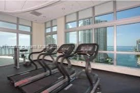 Condo in Miami, Florida, 1 bedroom  № 1890317 - photo 12