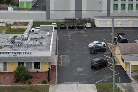 Immobilier commercial à vendre à Largo, Floride: 252.69 m2 № 1724972 - photo 2