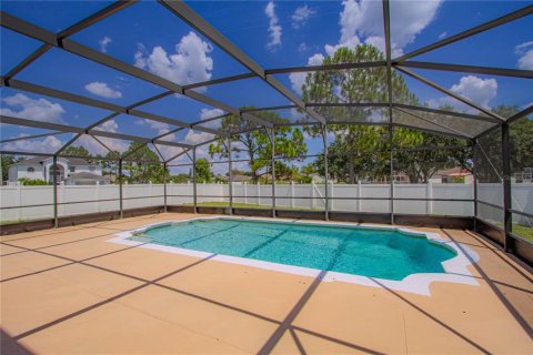 Casa en venta en Kissimmee, Florida, 5 dormitorios, 258.73 m2 № 1854336 - foto 2