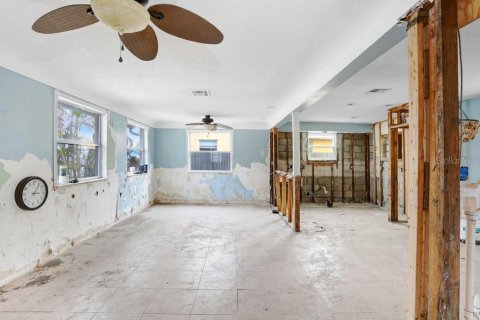 Купить виллу или дом в Мадейра - Бич, Флорида 5 комнат, 86.4м2, № 1720626 - фото 4