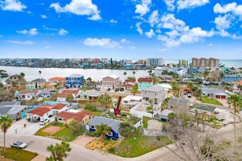 Купить виллу или дом в Мадейра - Бич, Флорида 5 комнат, 86.4м2, № 1720626 - фото 12