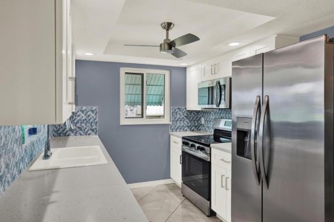 Villa ou maison à vendre à Hudson, Floride: 2 chambres, 123.75 m2 № 1823333 - photo 4