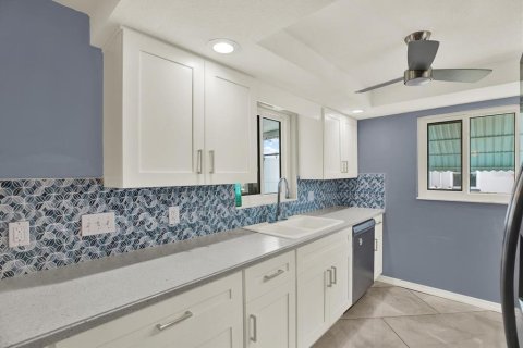 Villa ou maison à vendre à Hudson, Floride: 2 chambres, 123.75 m2 № 1823333 - photo 6