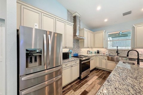 House in Webster, Florida 3 bedrooms, 138.98 sq.m. № 1815076 - photo 9