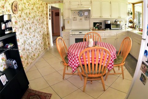 Villa ou maison à vendre à Hollywood, Floride: 3 chambres, 162.76 m2 № 1957660 - photo 13