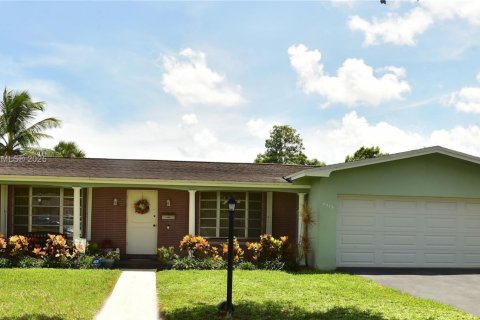Villa ou maison à vendre à Hollywood, Floride: 3 chambres, 162.76 m2 № 1957660 - photo 3