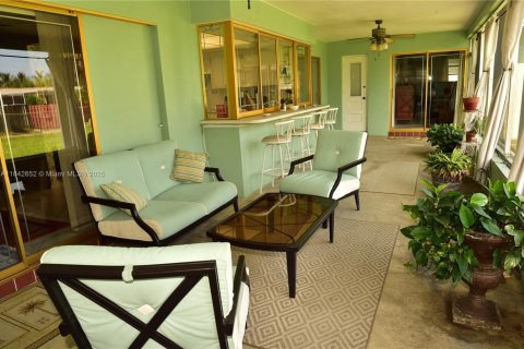 Villa ou maison à vendre à Hollywood, Floride: 3 chambres, 162.76 m2 № 1957660 - photo 29